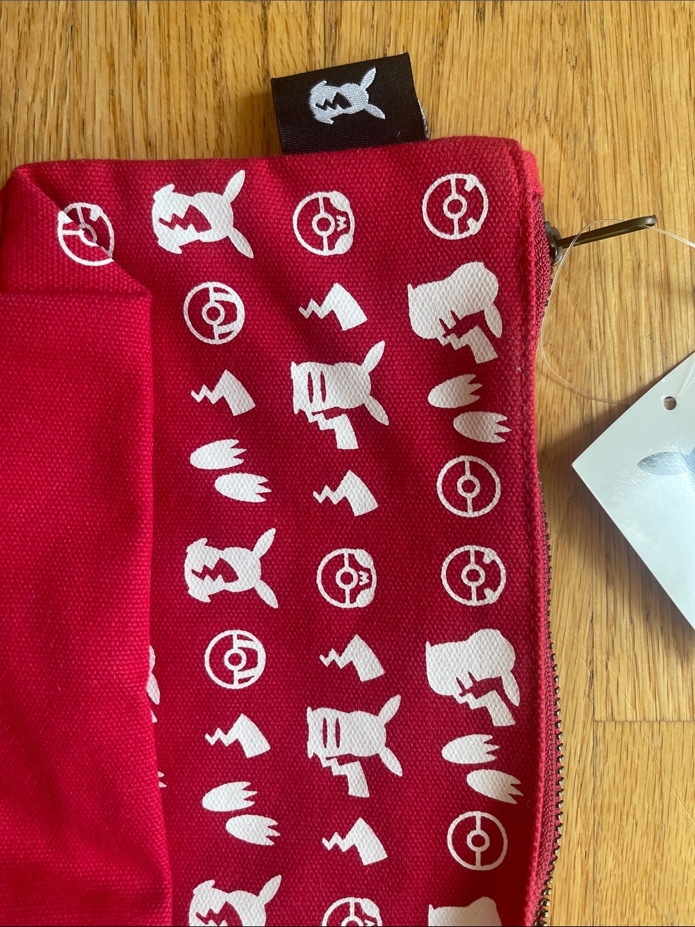 Red Pikachu Pattern Zip Pouch - Picture 4 of 4